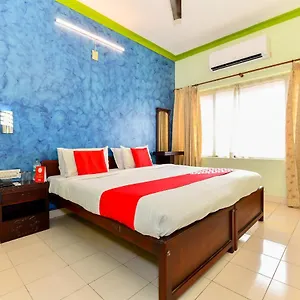 3* Hotel Oyo Flagship 9560 Bellwether