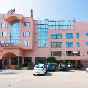https://ganga-ratan.agrahotelsindia.net
